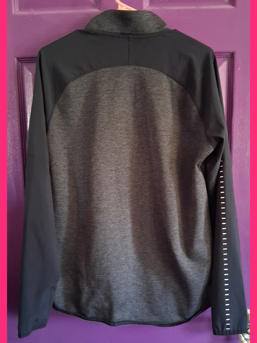 Pullover - Picture 2 of 3